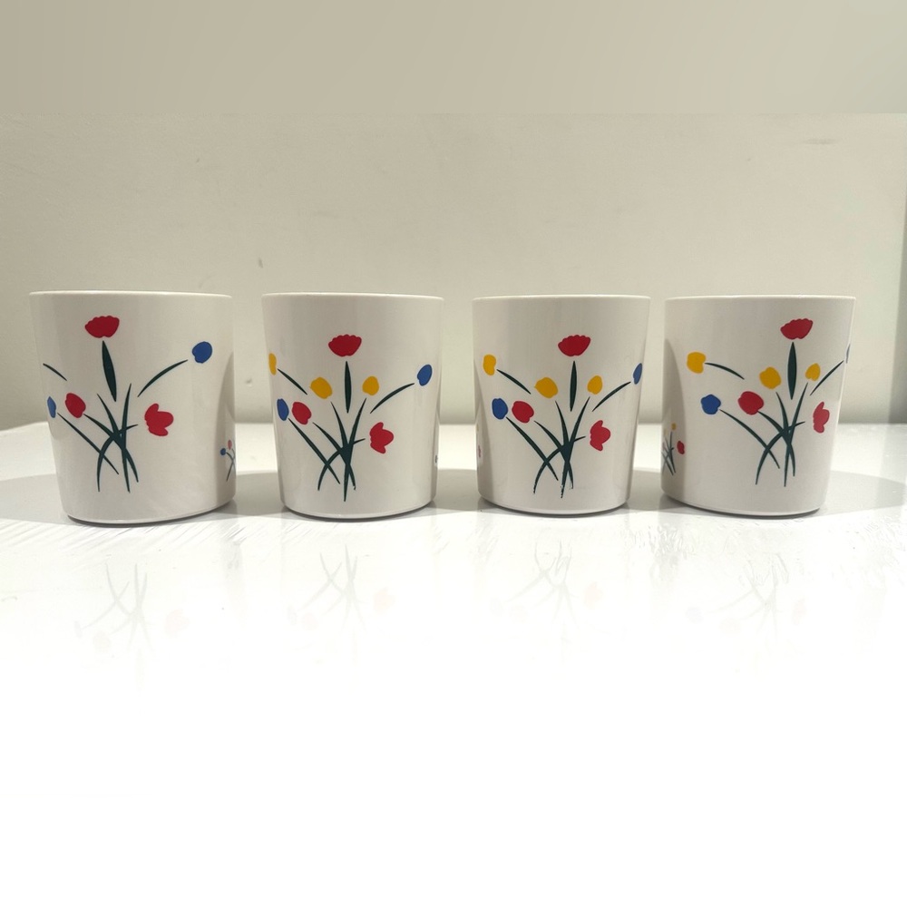 Vintage Phoenix Plastic Floral Tulip 4 pc Cups Set Tumblers Drinking Excellent